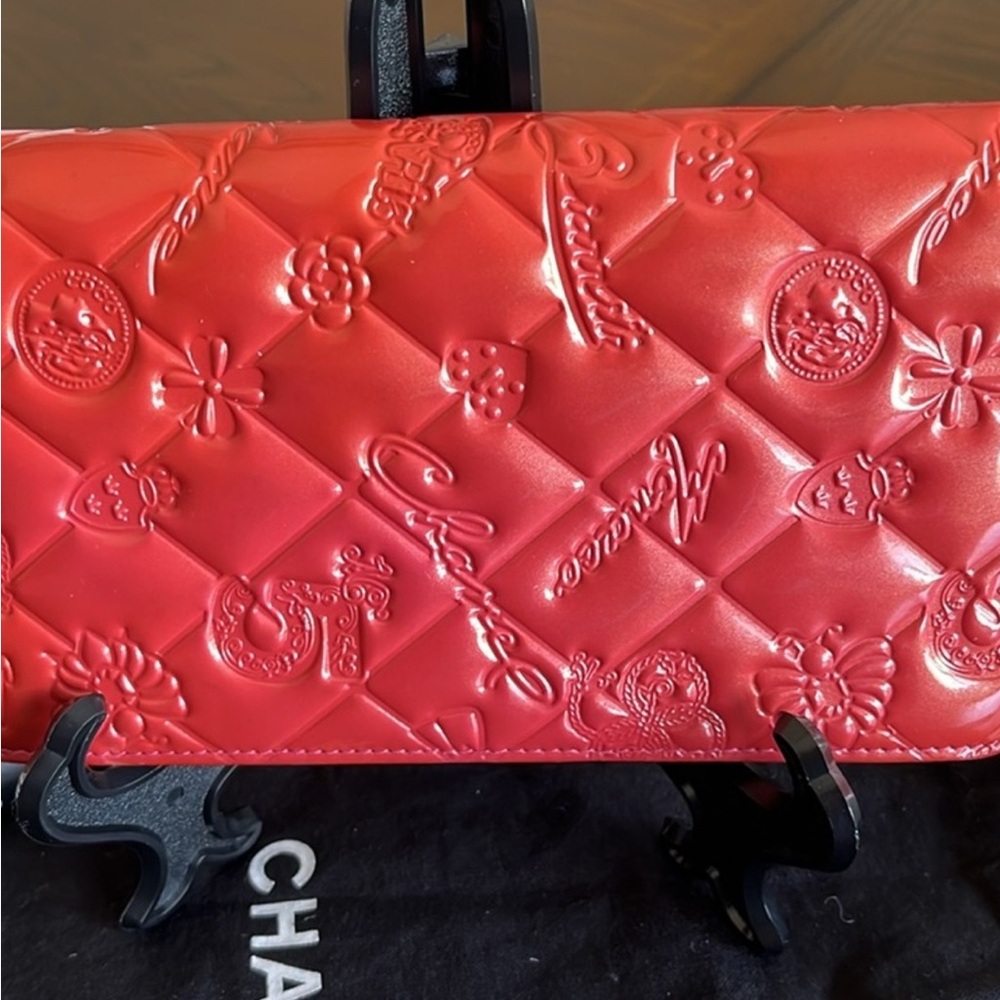 VINTAGE CHANEL PRECIOUS SYMBOLS LONG WALLET WITH DUST BAG